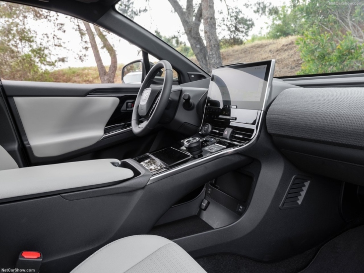 bZ4X: Αυτό είναι το πρώτο αμιγώς ηλεκτροκίνητο αυτοκίνητο της Toyota