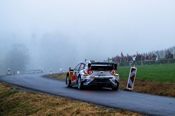 Ράλλυ Κεντρικής Ευρώπης - 3η ημέρα: Προηγείται ο Sebastien Ogier.