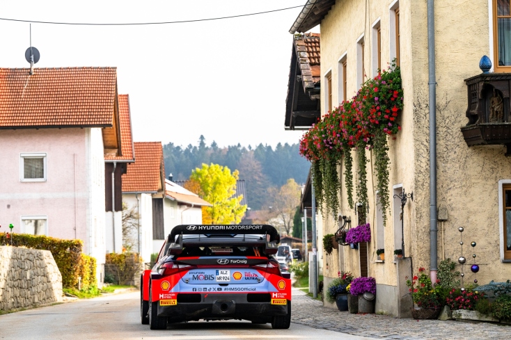 Ράλλυ Κεντρικής Ευρώπης - 3η ημέρα: Προηγείται ο Sebastien Ogier.