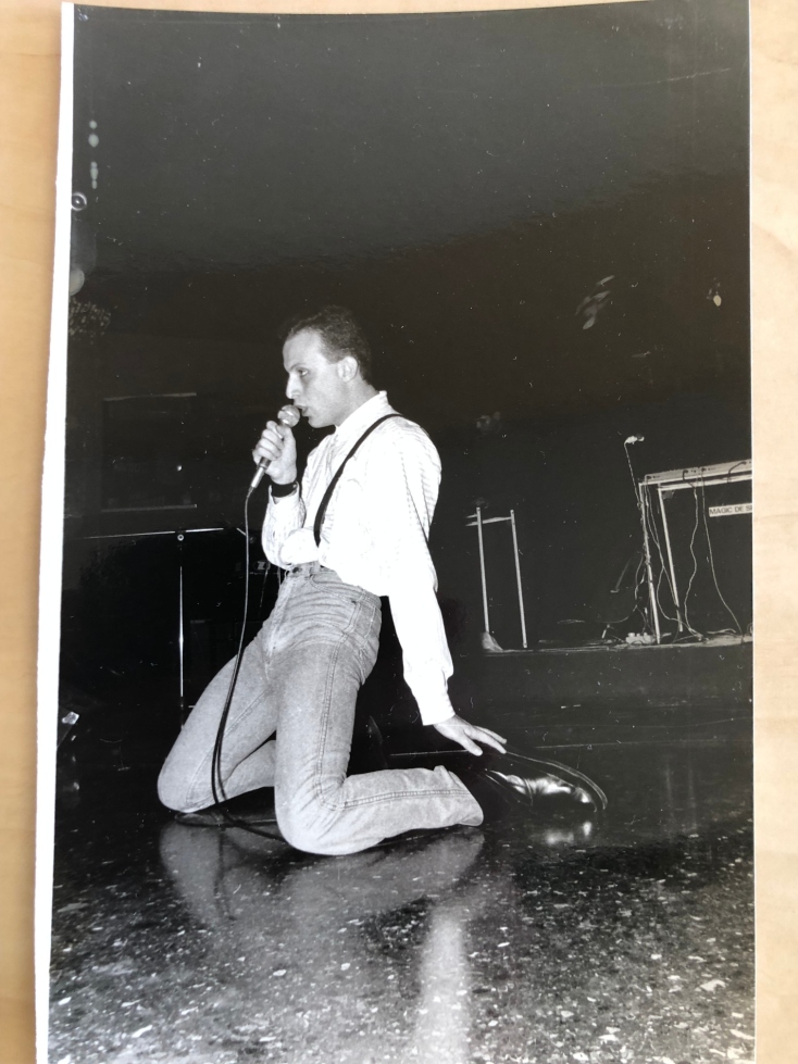 Ο Ηλίας Ασλάνογλου μας ξεναγεί στη δική του Αθήνα