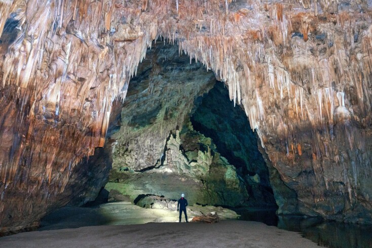 Το ποτάμιο σπήλαιο του Αγγίτη 