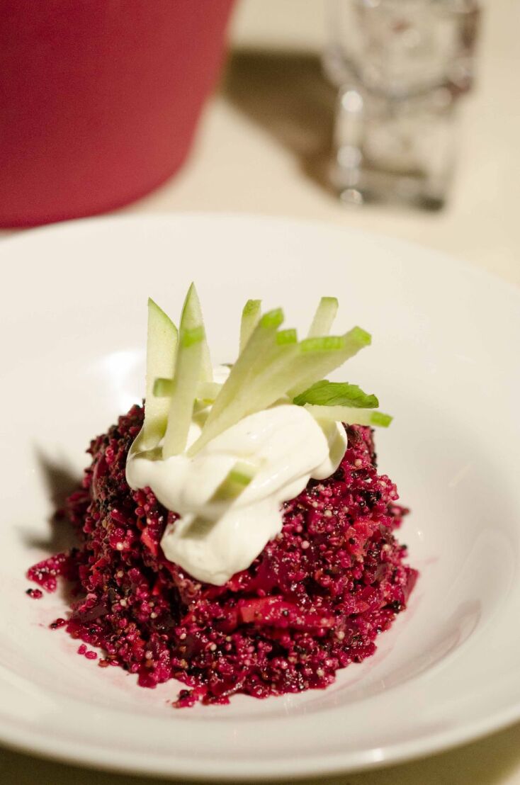 Lux, Μεταξουργείο