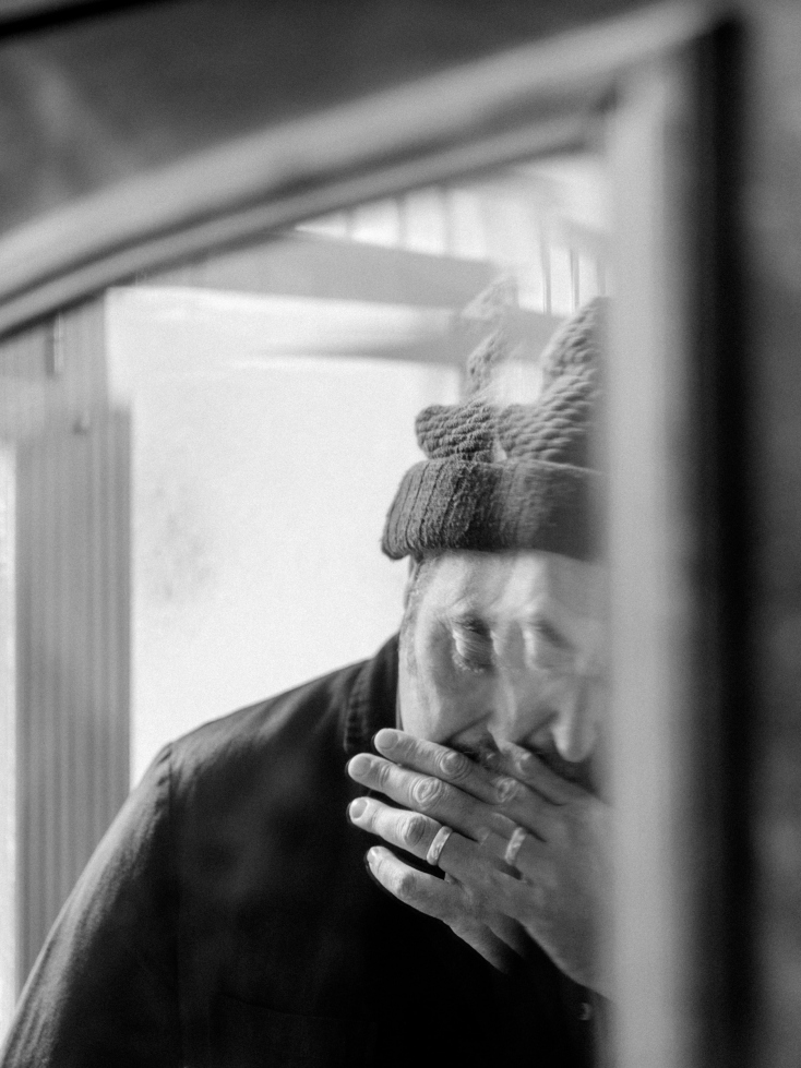 Tinderticks: Συνέντευξη με τον Stuart A. Staples για το νέο τους άλμπουμ «Soft Tissue», την εξέλιξη της μπάντας και τις προκλήσεις που αντιμετωπίζουν.