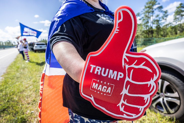 Οι οπαδοί του Τραμπ: Μία ακτινογραφία στο σκοτεινό σύμπαν του MAGA
