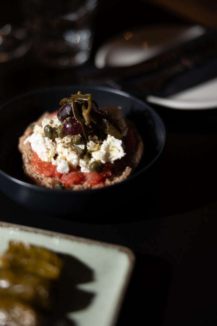 Ντάκος στη Niotena