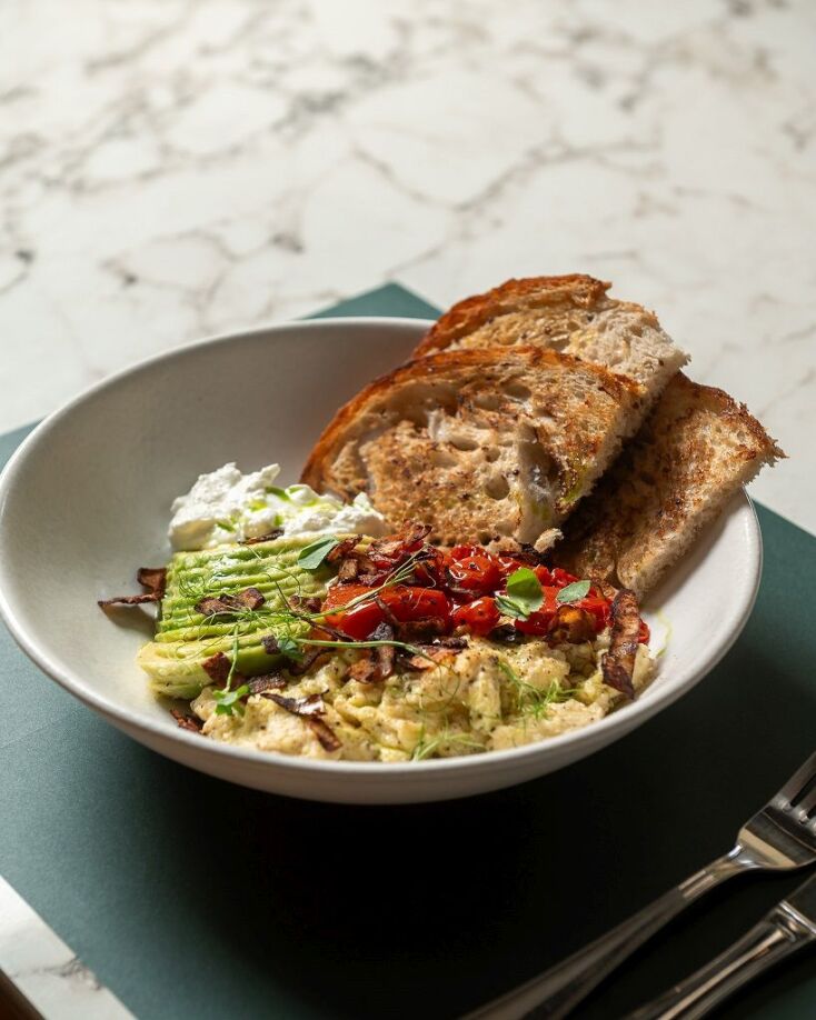 IT+, το δημοφιλές στέκι της Σκουφά μετακόμισε στη Βουκουρεστίου