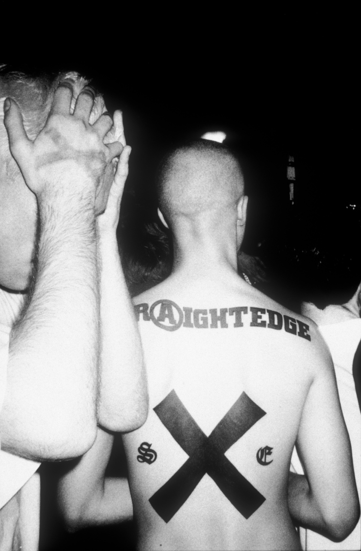 Straight Edge: Η υποκουλτούρα του σκληροπυρηνικού πανκ και η εξέλιξή της