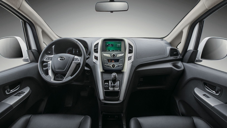 Η BYD γιορτάζει 100 ηλεκτρικά βαν ΕΤP3 στους ελληνικούς δρόμους