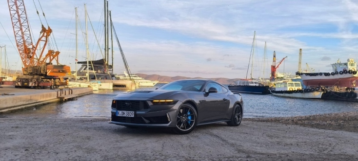 Το Ford Mustang Dark Horse είναι Ωμή Δύναμη 