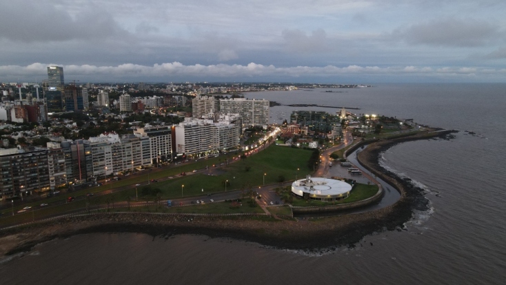 300 χρόνια Μοντεβιδέο 