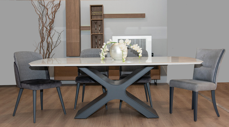 Το σπίτι στα καλύτερά του στα 120 Ενωμένα Εργοστάσια Επίπλου