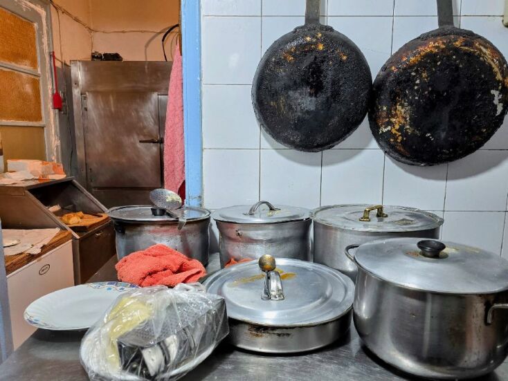 «Ταβέρνα του Θωμά», Νέος Κόσμος