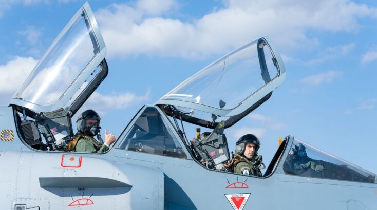 Ένα ρεπορτάζ του ΑΠΕ-ΜΠΕ ρίχνει φως στην αίσθηση που έχουν οι ιπτάμενοι της ελληνικής πολεμικής αεροπορίας όταν πετούν
