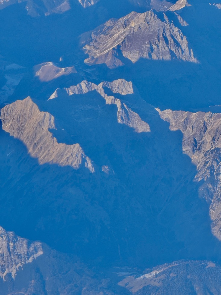 Στις κορφές των Άλπεων για ποδήλατο και ορειβασία αντί για σκι; 