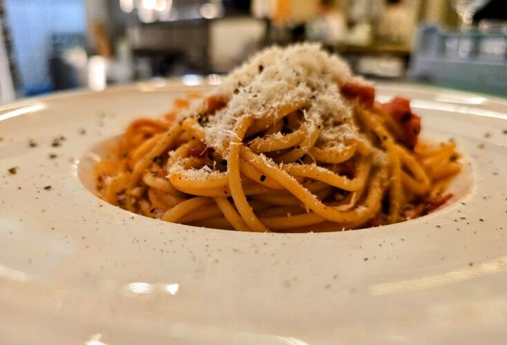 Το pop up της Γωγώ Δελογιάννη στο Bios