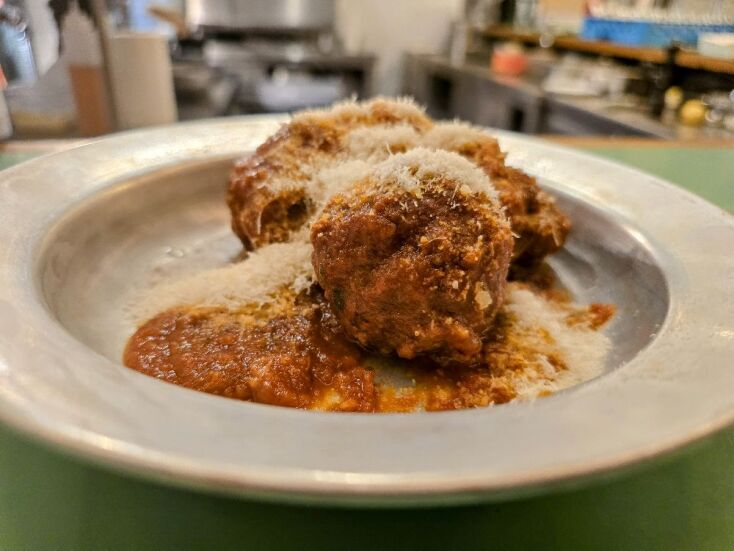 Το pop up της Γωγώ Δελογιάννη στο Bios