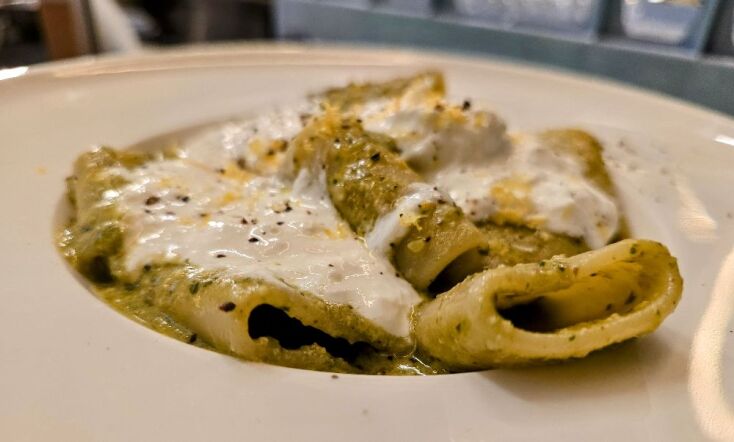 Το pop up της Γωγώ Δελογιάννη στο Bios