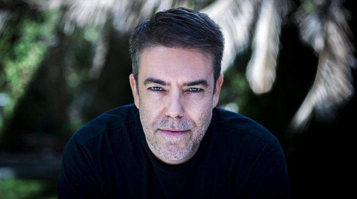 Συναντήσεις στα Εξάρχεια | Γιάννης Καλαβριανός