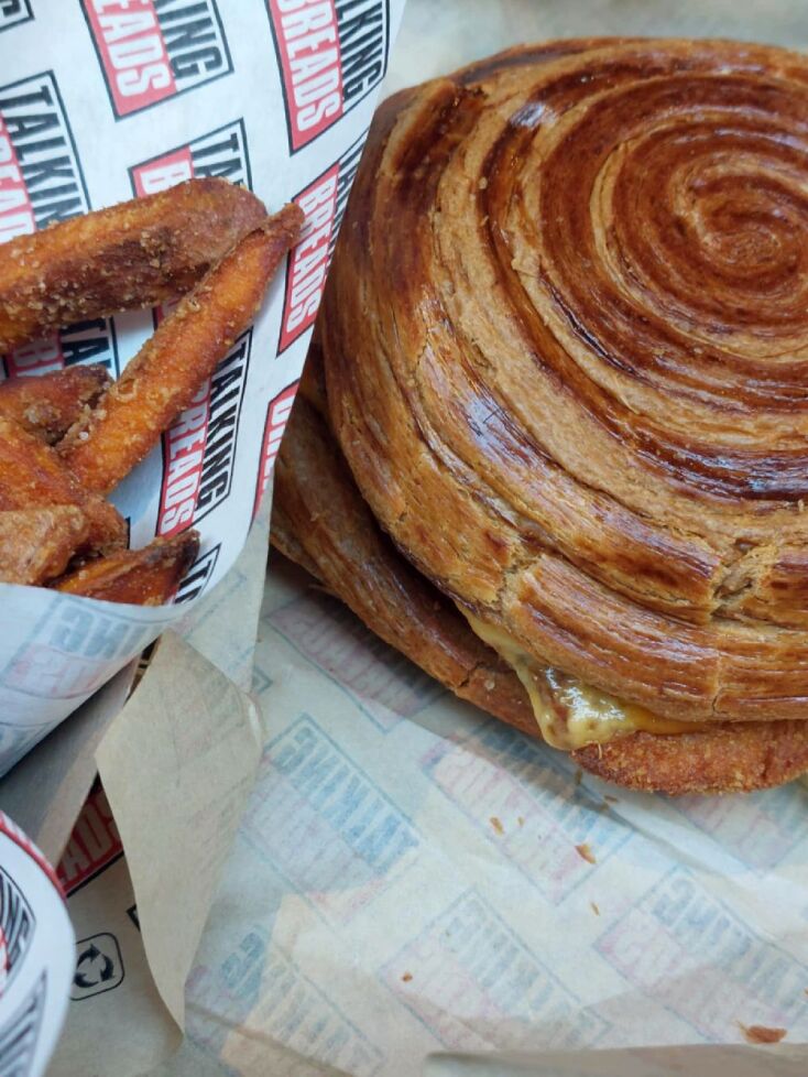 Πού θα βρεις το burger-κρουασάν;