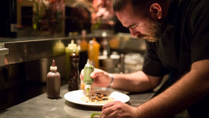 Άρης Βεζενές