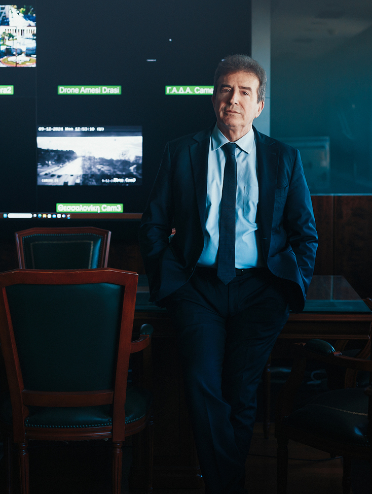 Μιχάλης Χρυσοχοΐδης: Ο άνθρωπος που δεν επιτρέπει στον εαυτό του να φοβάται