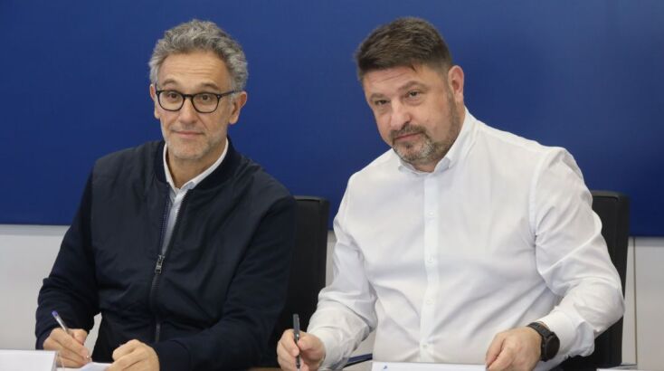 Υπεγράφη σήμερα από τον Περιφερειάρχη Αττικής Νίκο Χαρδαλιά και την ανάδοχο εταιρεία, η σύμβαση για τη διευθέτηση και τον καθαρισμό του Ιλισού ποταμού