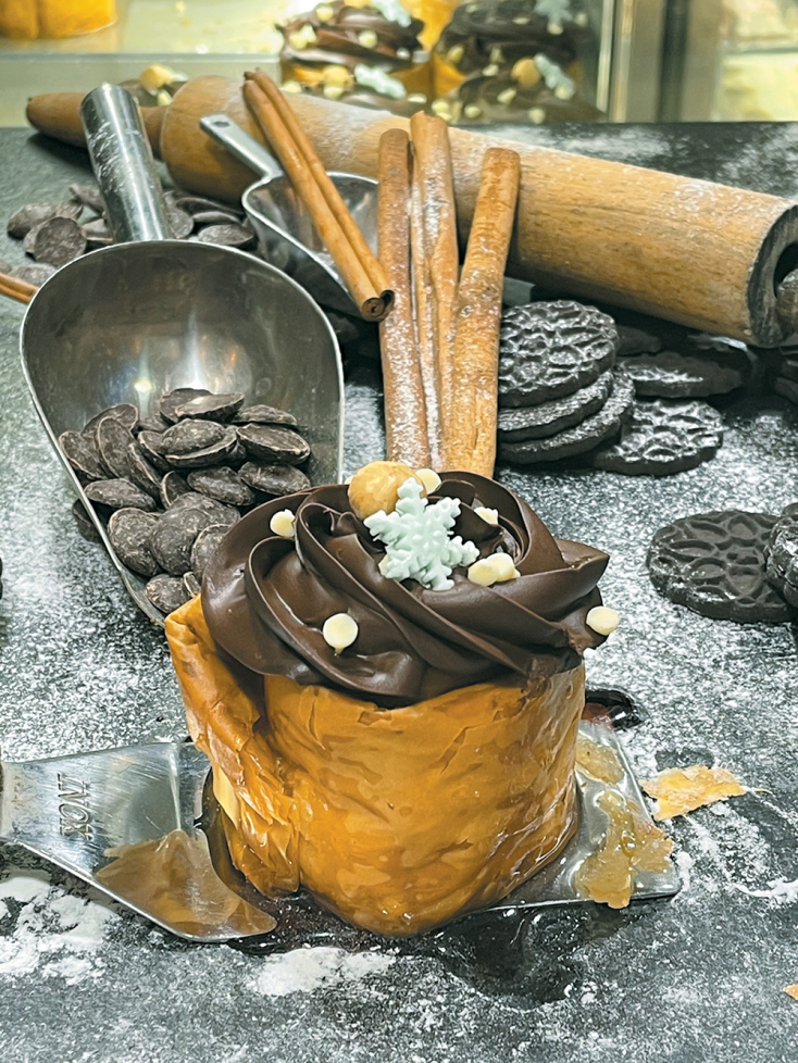 Σερμπέτια στου Ψυρρή: Η γλυκιά ιστορία ενός εμβληματικού γλυκοπωλείου