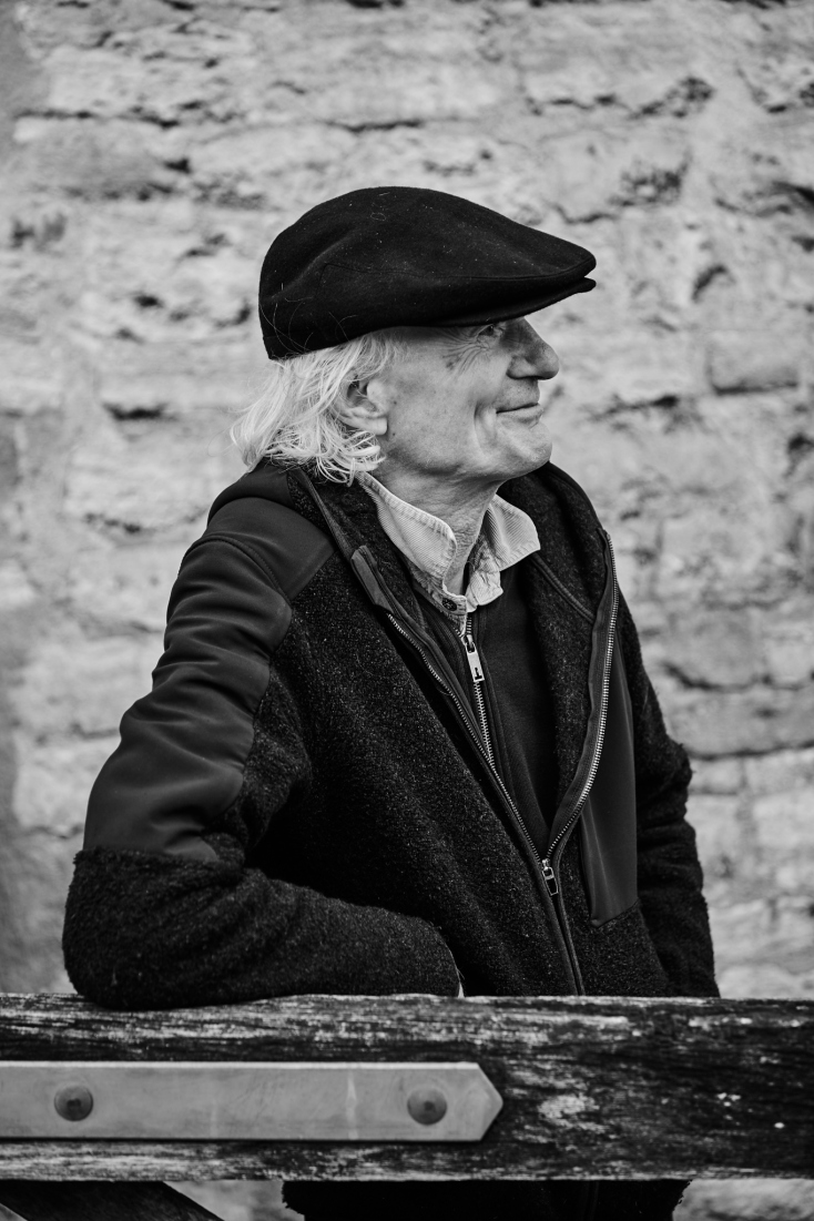 Peter Hammill: Συνέντευξη με τον ιδρυτή των Van Der Graaf Generator πριν τις συναυλίες του στο Ωδείο Αθηνών - Το progressive rock, οι πειραματισμοί στη μουσική και η ζωή του. 