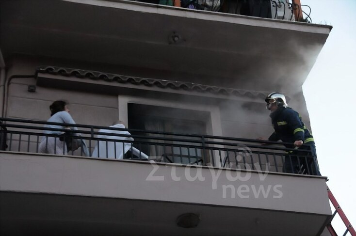 Εικόνες από τον απεγκλωβισμό πολιτών από το ξενοδοχείο στην Καλαμπάκα