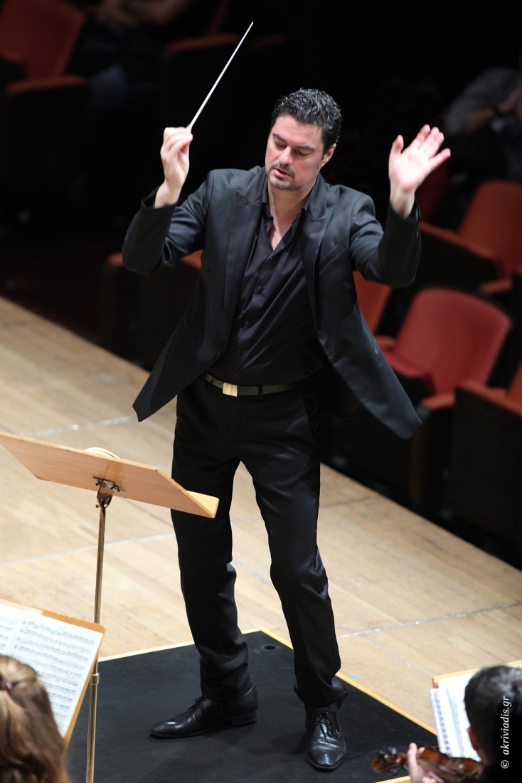 «Σουίνι Τόντ»: Ο Γιώργος Πέτρου μιλάει για το πιο ανατρεπτικό μιούζικαλ του Broadway