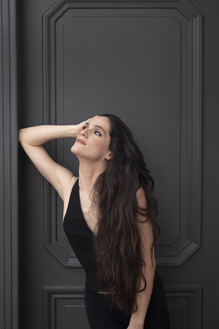 Εύα Σιμάτου: Συνέντευξη για την παράσταση «Μάνα Κουράγιο και τα παιδιά της» 