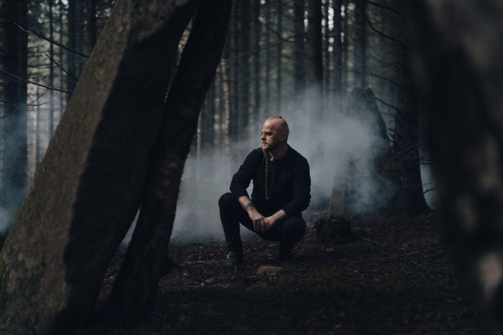Wardruna: Συνέντευξη με τον Einar Selvik για τη συναυλία τους στο Ηρώδειο, «Live At The Acropolis», που θα κυκλοφορήσει ως DVD στις 24 Ιανουαρίου μαζί με το νέο τους άλμπουμ «Birna».