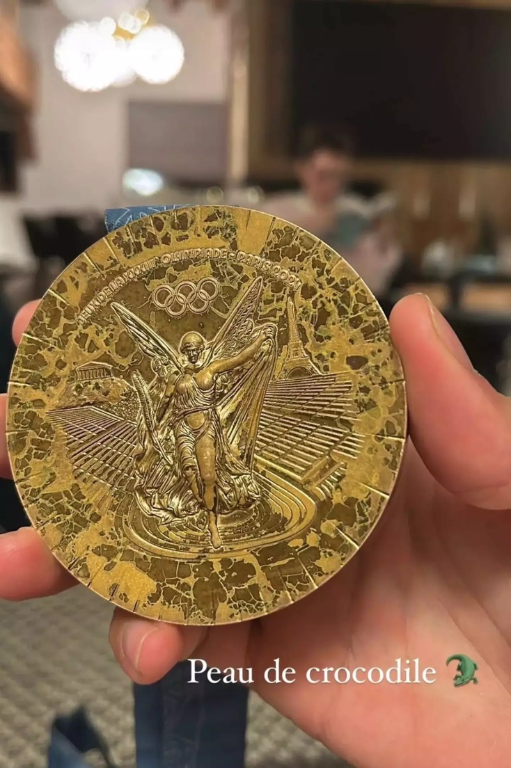 Αντικατάσταση μεταλλίων από τους Ολυμπιακούς Αγώνες του Παρισιού λόγω φθοράς και αμαύρωσης