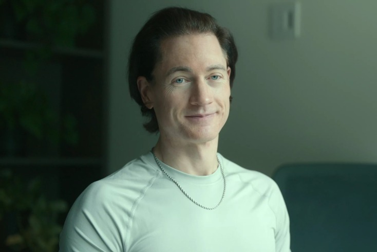 Η σκοτεινή πλευρά του άνδρα που δεν θέλει να πεθάνει 