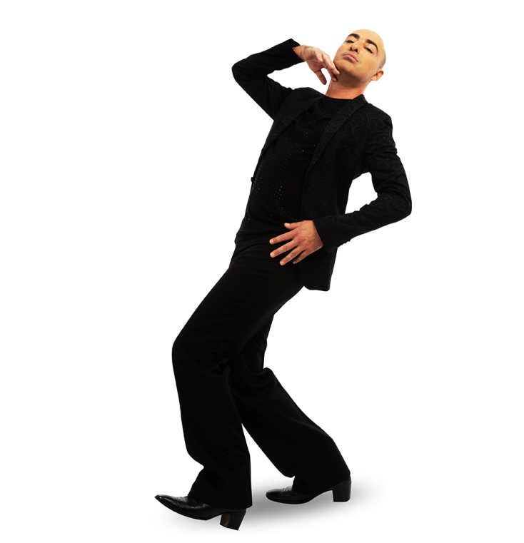 Θανάσης Αλευράς, 46 + Σέξυ: Ένα χαρούμενο εξωστρεφές σόου