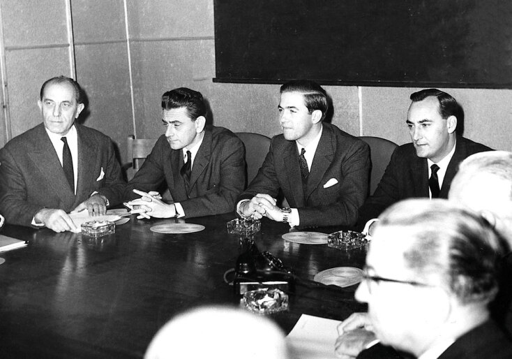 Επίσκεψη του διαδόχου Κωνσταντίνου στο Υπουργείο Συντονισμού