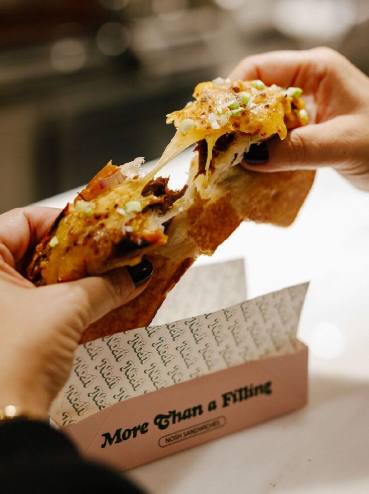 Nosh, Κολωνάκι