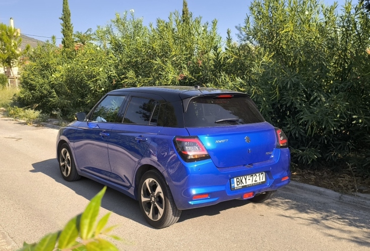 Οδηγούμε στην πόλη το νέο υβριδικό Suzuki Swift 12V