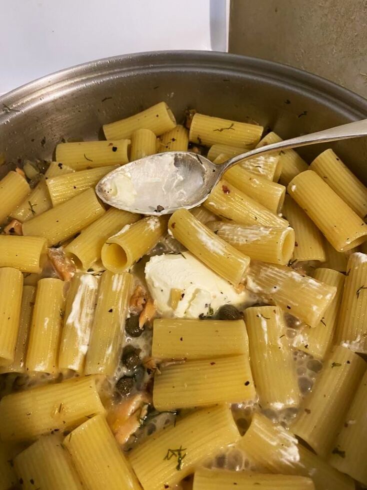 Συνταγή για ριγκατόνι με καπνιστό σολομό