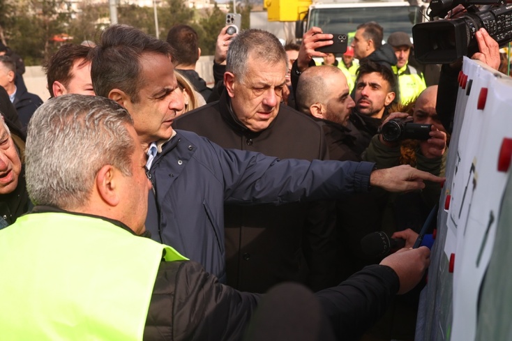 Ο Κυριάκος Μητσοτάκης σε εργοτάξιο του Flyover στη Θεσσαλονίκη