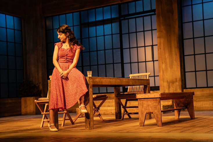 Η Άννα Λουιζίδη στην παράσταση «Ήταν όλοι τους παιδιά μου» στο θέατρο Αλκυονίς