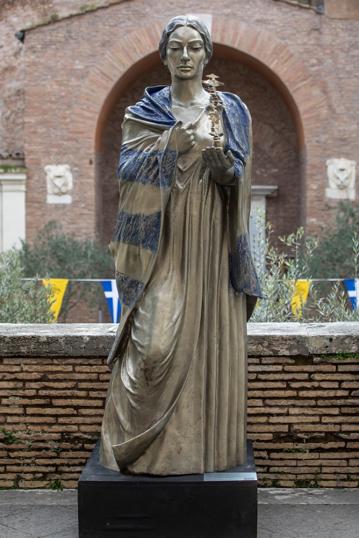 Παρουσιάστηκε στη Ρώμη το γλυπτό με τη μορφή της Μαρίας Κάλλας - Δημιουργία του διεθνούς φήμης Έλληνα γλύπτη Νίκου Φλώρου