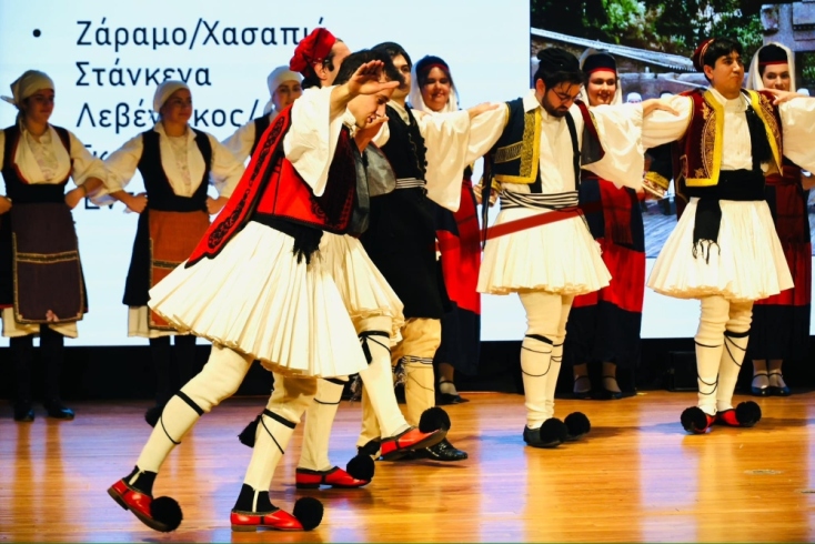 Παραδοσιακοί χοροί με φουστανέλες και μακεδονικά κρασιά στην καρδιά της Βοστώνης