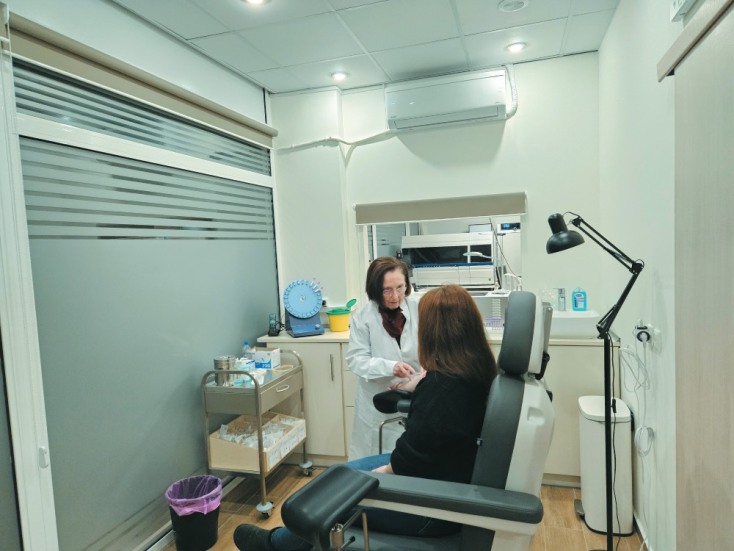 Φωτογραφία από το μικροβιολογικό εργαστήριο