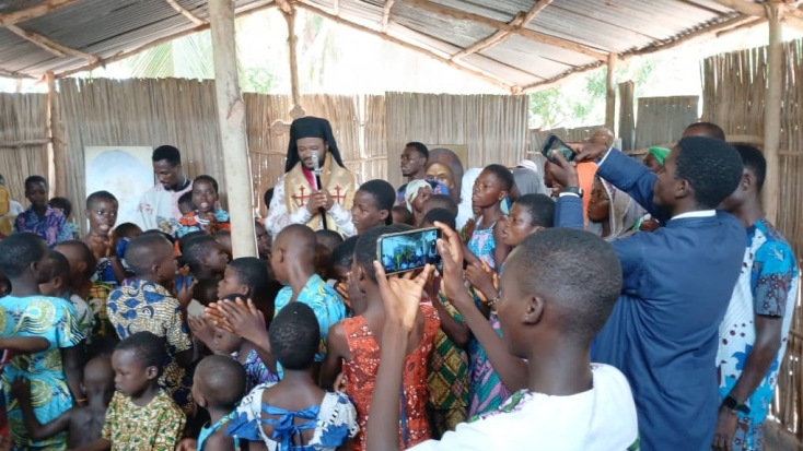 Επίσκοπος Θεοφιλέστατος Αθανάσιος: Με πίστη, νερό και σχολεία, χτίζει μέλλον στην Αφρική