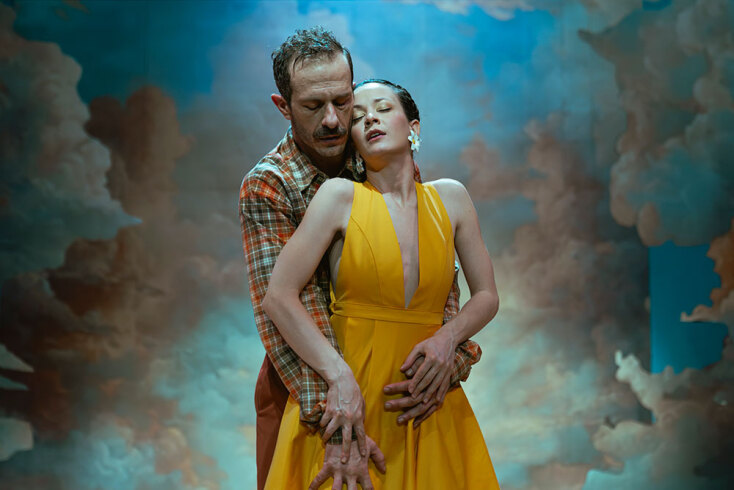 «Φάουστ» σε σκηνοθεσία Άρη Μπινιάρη στο Εθνικό Θέατρο: Η κριτική του Δημήτρη Τσατσούλη