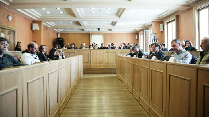 Στη διευρυμένη διαβούλευση με Φορείς, Οργανώσεις της Κοινωνίας των Πολιτών και Υπηρεσίες, έγινε εκτενής συζήτηση για τη δημιουργία ενός ολοκληρωμένου ποδηλατικού δικτύου στην πρωτεύουσα.