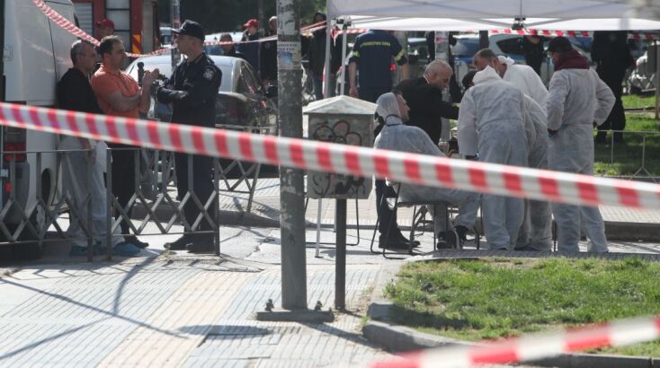 Στόχος της βόμβας, όπως δείχνει η ανάλυση των πρώτων ευρημάτων, φαίνεται να ήταν το υποκατάστημα της τράπεζας.