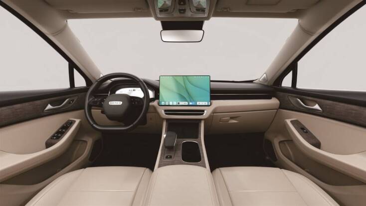 Αυτό είναι το Seres 5 που διακρίνεται για τις ελληνικές σχεδιαστικές παραπομπές του