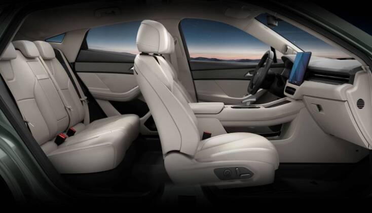 Αυτό είναι το Seres 5 που διακρίνεται για τις ελληνικές σχεδιαστικές παραπομπές του